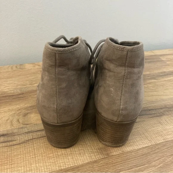 Carlos by Carlos Santana Graham Ankle Bootie - Picture 3 of 7